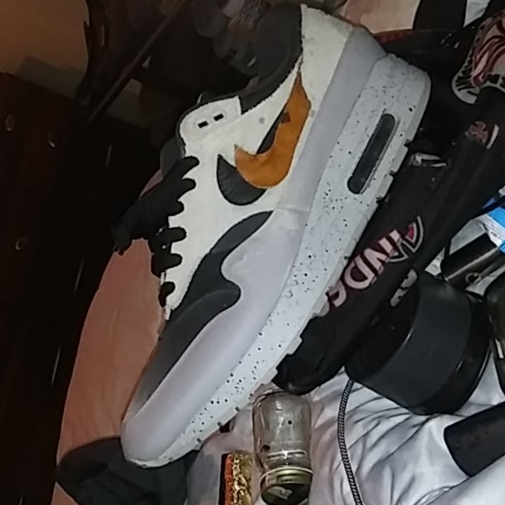 Men's shoes